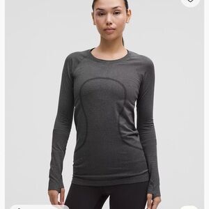 Lululemon Athletica Charcoal Long Sleeve Top